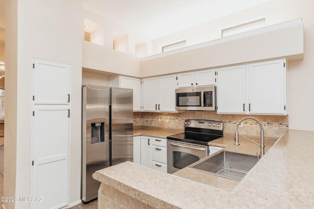 9513 E Lochnay Lane, Tucson, AZ 85747