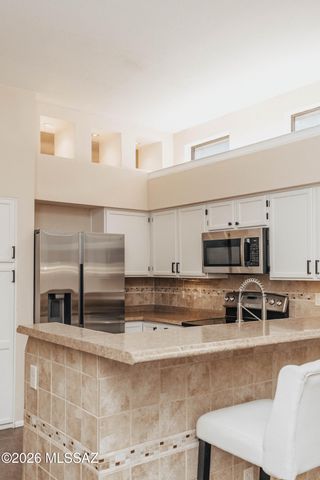 9513 E Lochnay Lane, Tucson, AZ 85747
