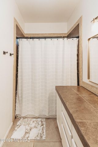 9513 E Lochnay Lane, Tucson, AZ 85747