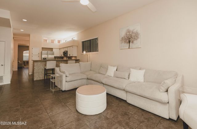 9513 E Lochnay Lane, Tucson, AZ 85747