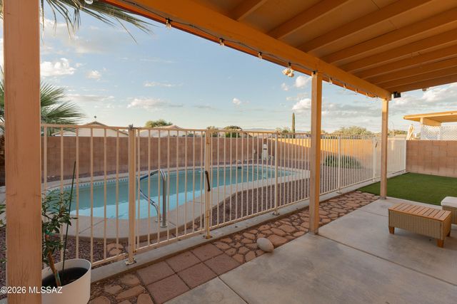 9513 E Lochnay Lane, Tucson, AZ 85747