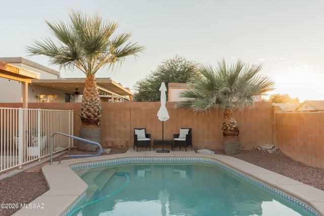 9513 E Lochnay Lane, Tucson, AZ 85747