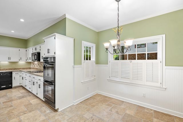 2784 FOX CREEK DR, Germantown, TN 38138