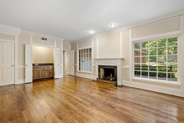 2784 FOX CREEK DR, Germantown, TN 38138