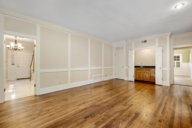 2784 FOX CREEK DR, Germantown, TN 38138