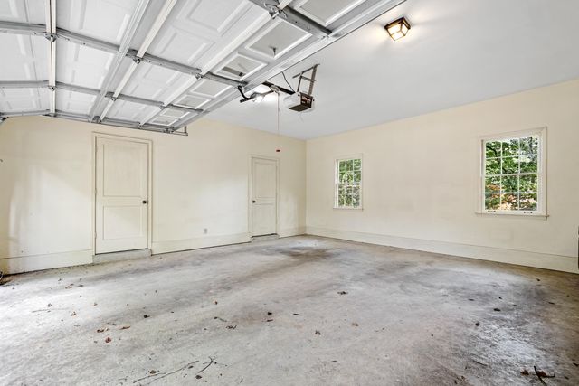 2784 FOX CREEK DR, Germantown, TN 38138