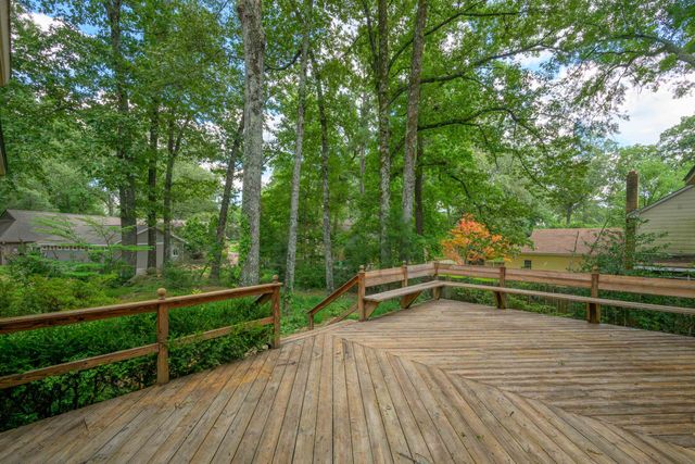 2784 FOX CREEK DR, Germantown, TN 38138