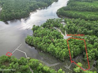 123 Queen Annes Court, Oriental, NC 28571