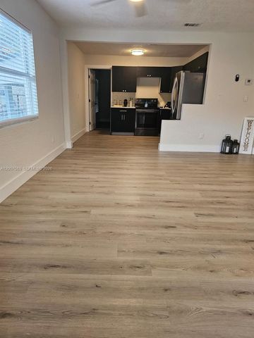 1865 NW 45th St 1, Miami, FL 33142