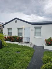 1865 NW 45th St 1, Miami, FL 33142