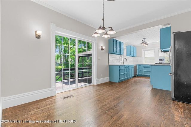 236 W Lincoln Street, Grand Ledge, MI 48837