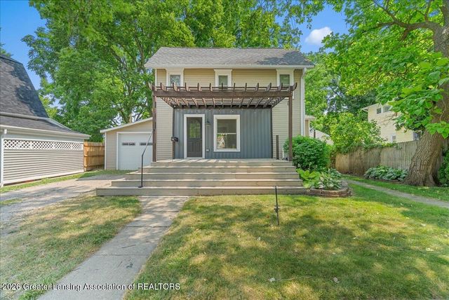 236 W Lincoln Street, Grand Ledge, MI 48837
