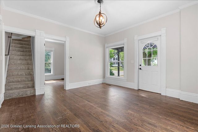 236 W Lincoln Street, Grand Ledge, MI 48837