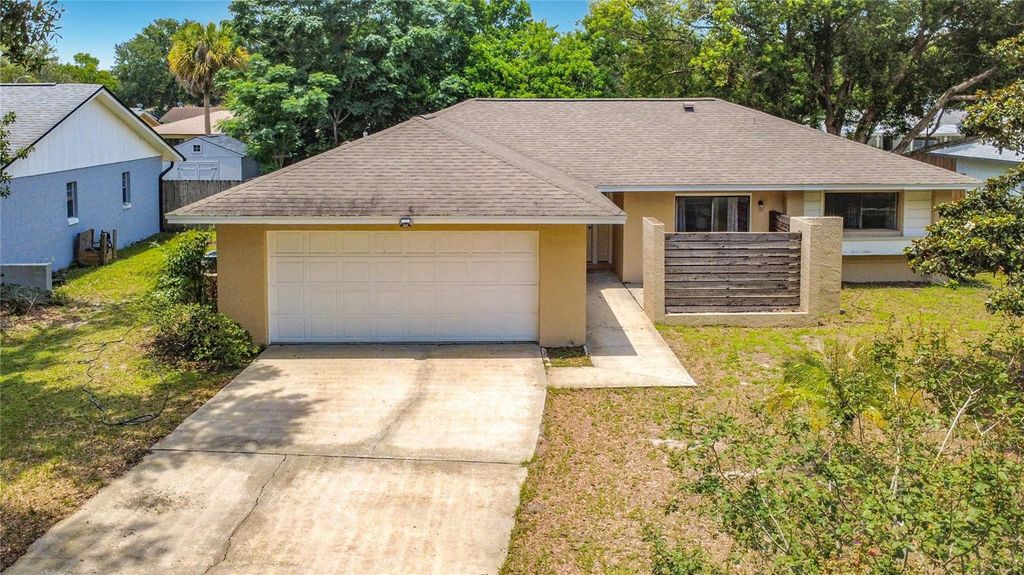 800 WAVECREST DRIVE, Orlando, FL 32807