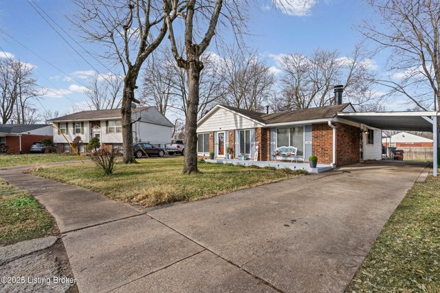 5604 Riata Ct, Louisville, KY 40218