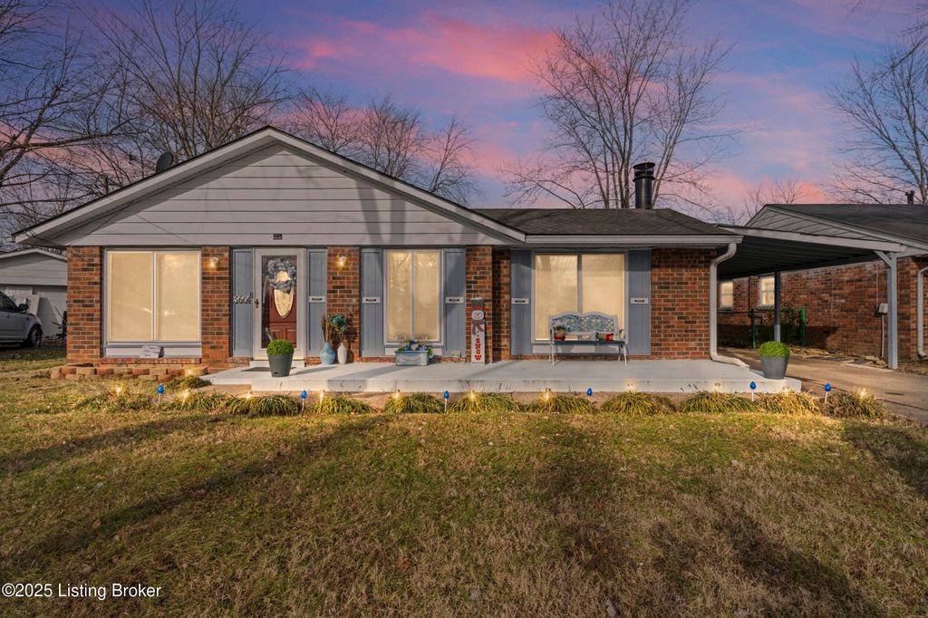 5604 Riata Ct, Louisville, KY 40218