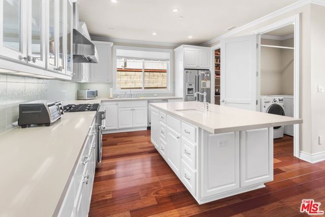 209 25th Street, Santa Monica, CA 90402