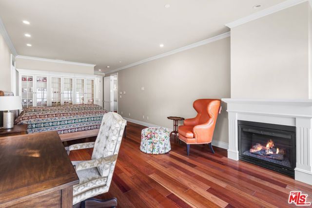 209 25th Street, Santa Monica, CA 90402