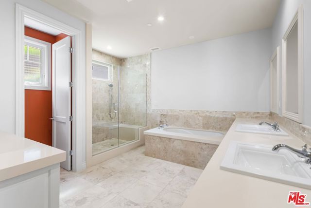 209 25th Street, Santa Monica, CA 90402