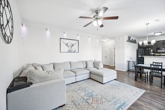 1740 Sunray Dr, Murfreesboro, TN 37127