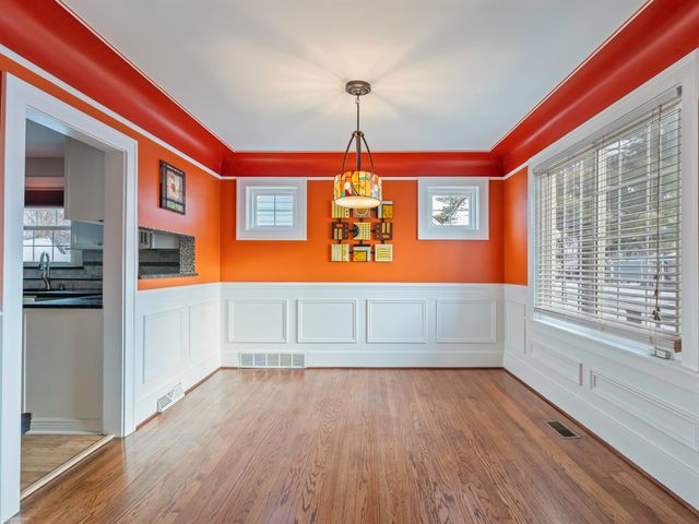 22631 Ridgeway Street, St Clair Shores, MI 48080