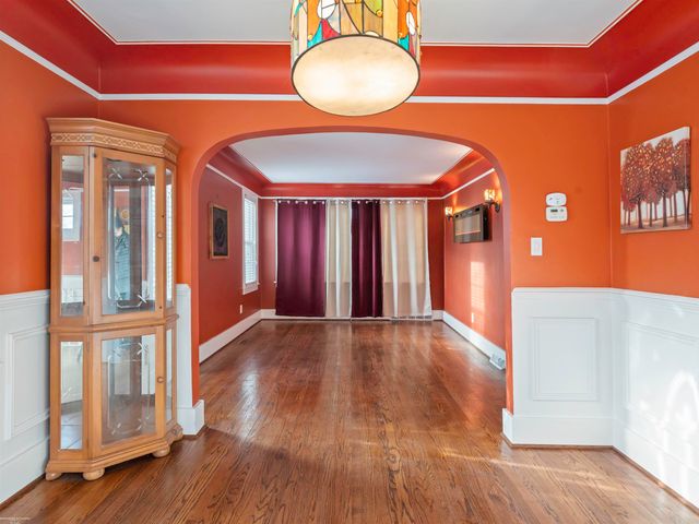 22631 Ridgeway Street, St Clair Shores, MI 48080