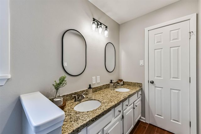 9039 Kirkland Drive, Houston, TX 77089