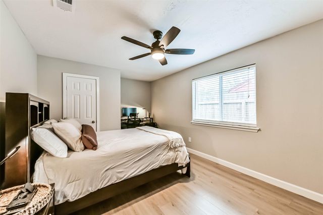 9039 Kirkland Drive, Houston, TX 77089