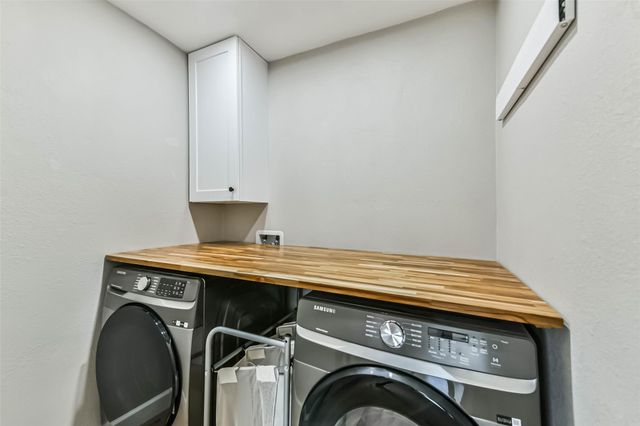 9039 Kirkland Drive, Houston, TX 77089