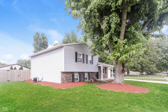 6820 Inverness Way, Indianapolis, IN 46237