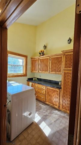 6310 W Dry Creek Road, Manhattan, MT 59741