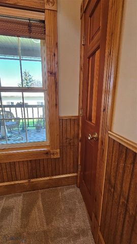 6310 W Dry Creek Road, Manhattan, MT 59741