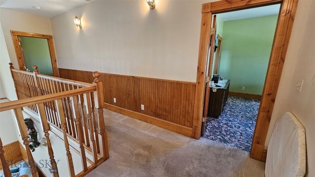 6310 W Dry Creek Road, Manhattan, MT 59741