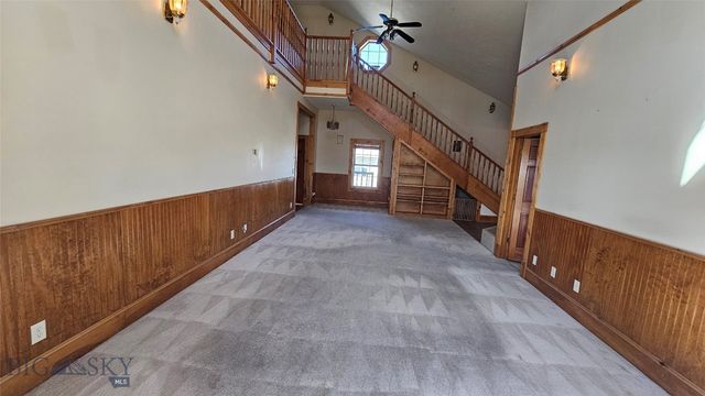 6310 W Dry Creek Road, Manhattan, MT 59741
