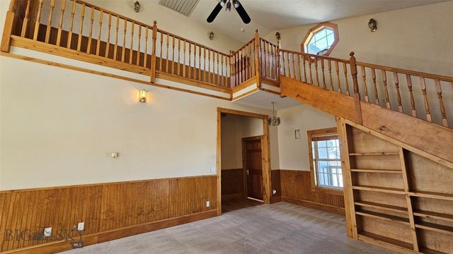 6310 W Dry Creek Road, Manhattan, MT 59741