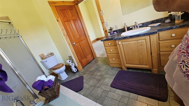 6310 W Dry Creek Road, Manhattan, MT 59741