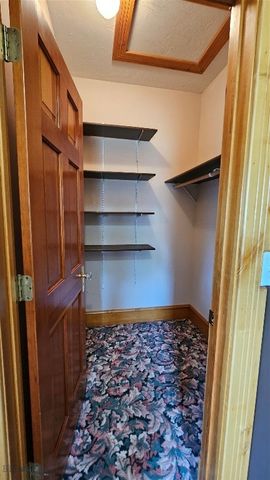 6310 W Dry Creek Road, Manhattan, MT 59741