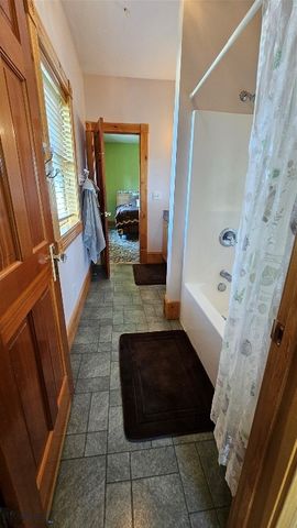 6310 W Dry Creek Road, Manhattan, MT 59741