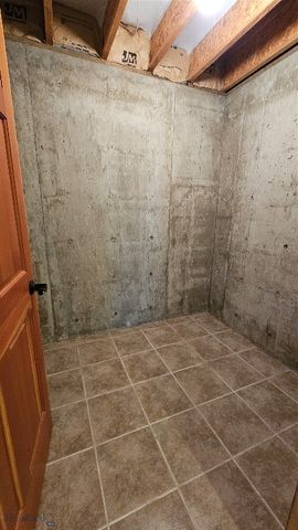 6310 W Dry Creek Road, Manhattan, MT 59741