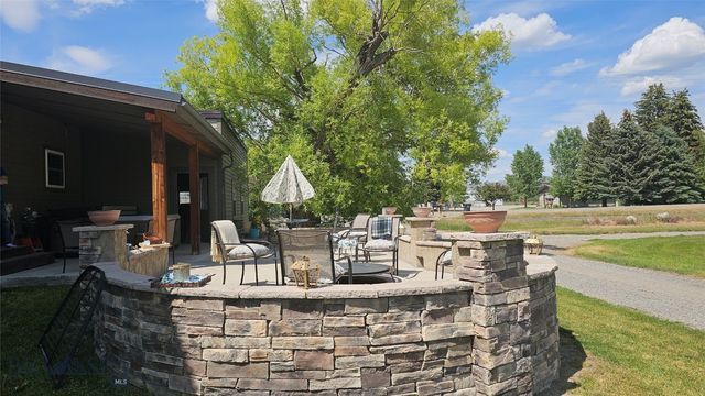 6310 W Dry Creek Road, Manhattan, MT 59741