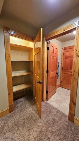 6310 W Dry Creek Road, Manhattan, MT 59741