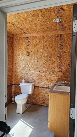 6310 W Dry Creek Road, Manhattan, MT 59741