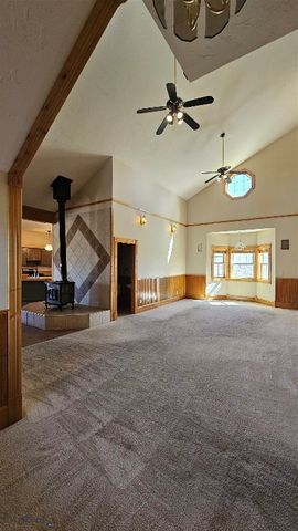 6310 W Dry Creek Road, Manhattan, MT 59741