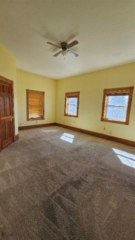 6310 W Dry Creek Road, Manhattan, MT 59741