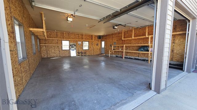 6310 W Dry Creek Road, Manhattan, MT 59741