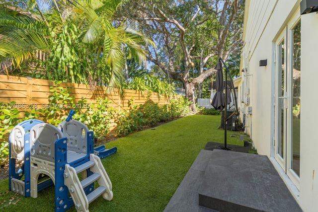 4011 HARDIE AVENUE, Miami, FL 33133