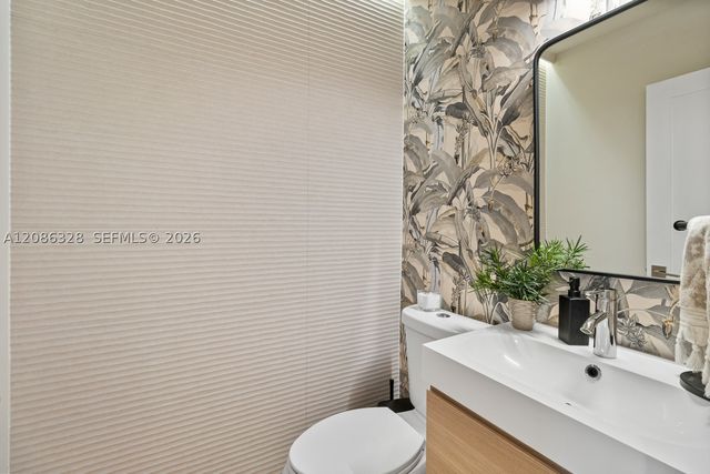 4011 HARDIE AVENUE, Miami, FL 33133