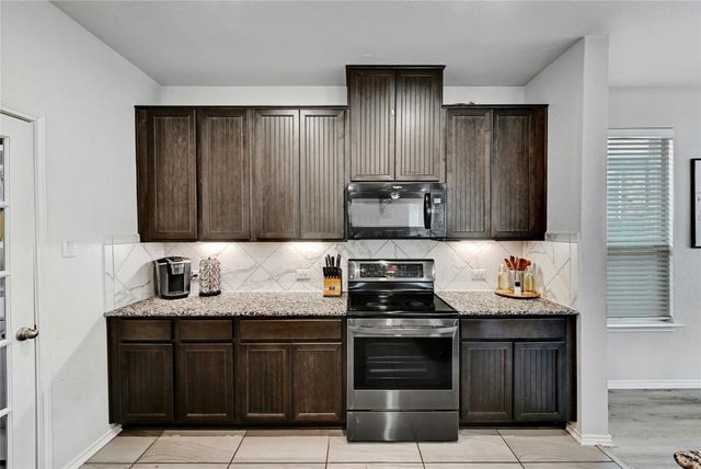 17011 Prestons Braid LN, Round Rock, TX 78664