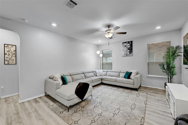 17011 Prestons Braid LN, Round Rock, TX 78664