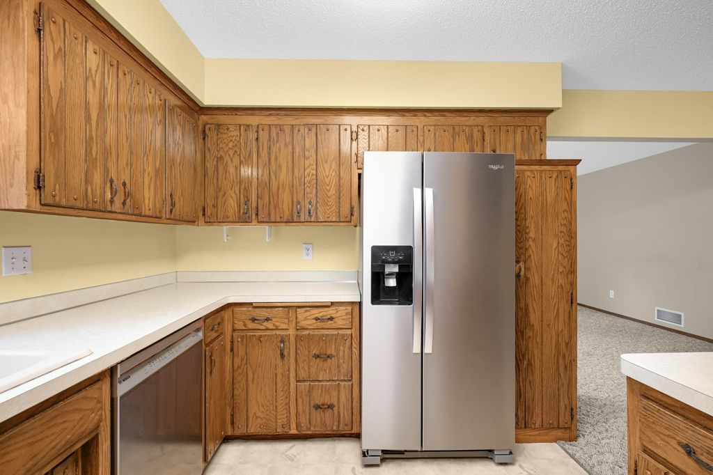 7719 Knollwood Drive, Mounds View, MN 55112 — photo 2